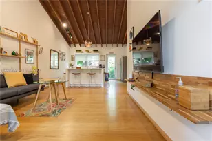 521 NE 68th St, Miami, FL 33138 - Photo 2