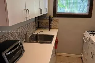 1525 Meridian Ave, Miami Beach, FL 33139 - Photo 10
