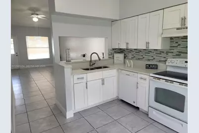 3254 Chesswood Avenue #3254, Other City - In The State Of Florida, FL 34741 - Photo 4