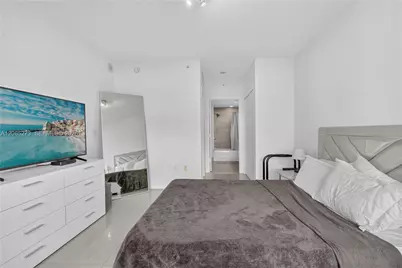 92 SW 3rd St #4407, Miami, FL 33130 - Photo 14