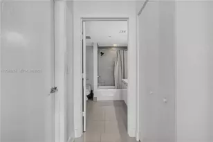 92 SW 3rd St, Miami, FL 33130 - Photo 16