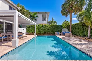 2221 NE 33rd Ave, Fort Lauderdale, FL 33305 - Photo 2