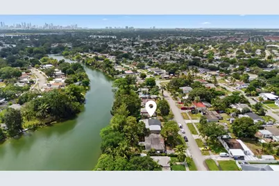 4621 SW 31st Dr, West Park, FL 33023 - Photo 16