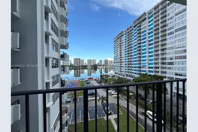2750 NE 183rd St #601, Aventura, FL 33160 - Photo 4