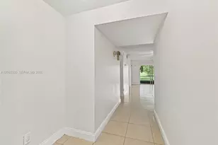 2431 SW 82nd Ave, Davie, FL 33324 - Photo 8