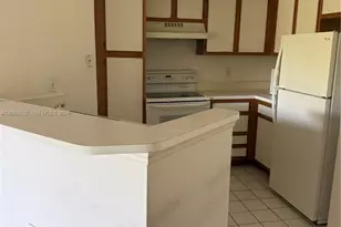 437 Vista Isles Dr, Sunrise, FL 33325 - Photo 2