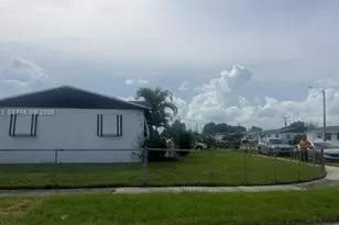 2760 NW 212th Terrace, Miami Gardens, FL 33056 - Photo 2