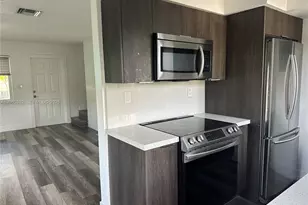 913 NE 17th St, Fort Lauderdale, FL 33305 - Photo 4
