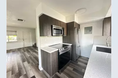 913 NE 17th St #9, Fort Lauderdale, FL 33305 - Photo 2