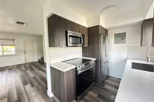 913 NE 17th St, Fort Lauderdale, FL 33305 - Photo 2