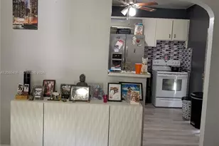 11339 Peachtree Dr, Miami, FL 33161 - Photo 4