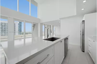 555 NE 34th St #PH4, Miami, FL 33137 - Photo 2