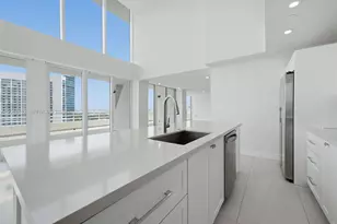 555 NE 34th St, Miami, FL 33137 - Photo 2