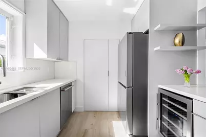 719 W 51st St, Miami Beach, FL 33140 - Photo 10