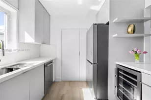 719 W 51st St, Miami Beach, FL 33140 - Photo 10
