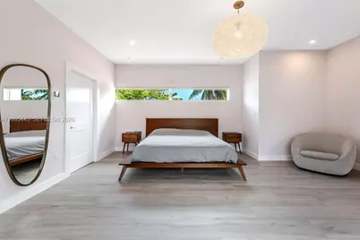 719 W 51st St, Miami Beach, FL 33140 - Photo 12