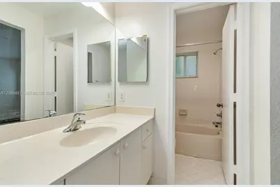 1211 Golden Cane Dr, Weston, FL 33327 - Photo 14