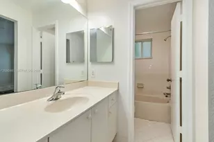 1211 Golden Cane Dr, Weston, FL 33327 - Photo 14