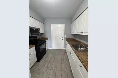 2920 Pierce St #1, Hollywood, FL 33020 - Photo 4