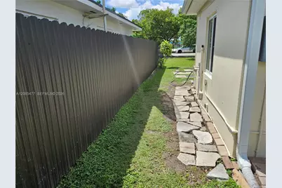 145 SW 60th Ct, Miami, FL 33144 - Photo 6