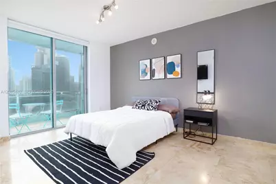 90 SW 3rd St #3002, Miami, FL 33130 - Photo 6