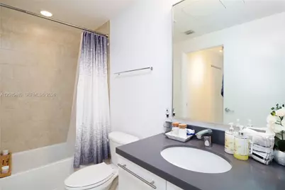 90 SW 3rd St #3002, Miami, FL 33130 - Photo 8