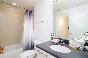 90 SW 3rd St, Miami, FL 33130 - Photo 8