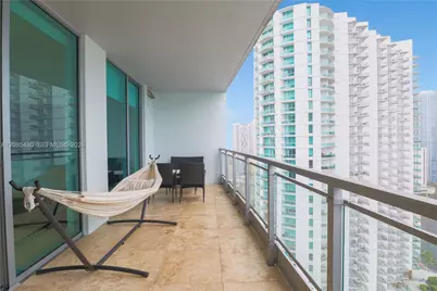 90 SW 3rd St #3002, Miami, FL 33130 - Photo 12