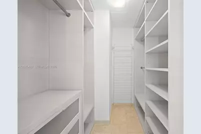 68 SE 6th St #910, Miami, FL 33131 - Photo 8