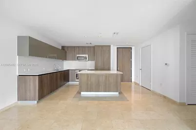 68 SE 6th St #910, Miami, FL 33131 - Photo 4
