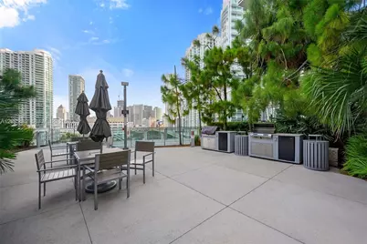 68 SE 6th St #910, Miami, FL 33131 - Photo 16