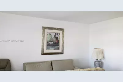 467 Golden Isles Dr #306, Hallandale Beach, FL 33009 - Photo 2