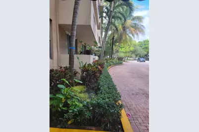1800 Sans Souci Blvd #115, North Miami, FL 33181 - Photo 2
