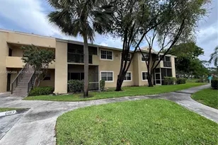 661 Cypress Lake Blvd, Deerfield Beach, FL 33064 - Photo 8
