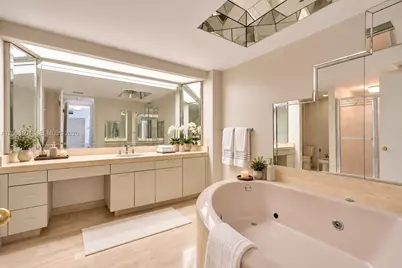 19500 Turnberry Way #23C, Aventura, FL 33180 - Photo 10