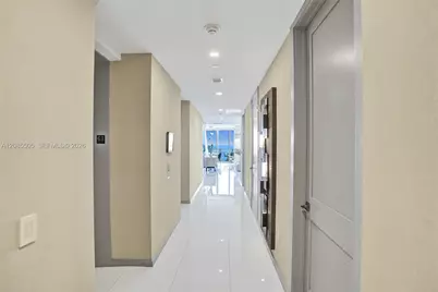 1100 Biscayne Blvd #6303, Miami, FL 33132 - Photo 44