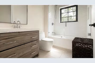 735 NE 72nd St, Miami, FL 33138 - Photo 22