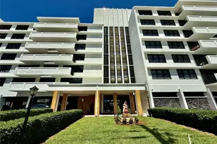 10101 E Bay Harbor Dr, Bay Harbor Islands, FL 33154 - Photo 18