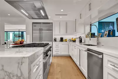 2802 Prairie Ave, Miami Beach, FL 33140 - Photo 2