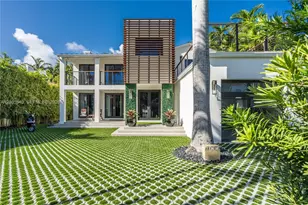 2802 Prairie Ave, Miami Beach, FL 33140 - Photo 1