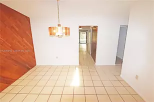 2426 SW 109th Ct, Miami, FL 33165 - Photo 8