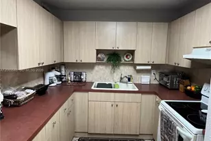 1900 W 68th St, Hialeah, FL 33014 - Photo 4