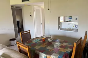 8021 N Sunrise Lakes Dr, Sunrise, FL 33322 - Photo 2