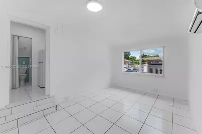 201 SW 51st Ct #5, Miami, FL 33134 - Photo 2