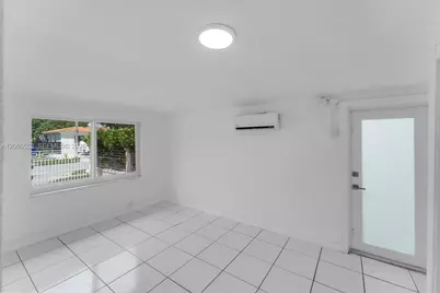 201 SW 51st Ct #5, Miami, FL 33134 - Photo 4
