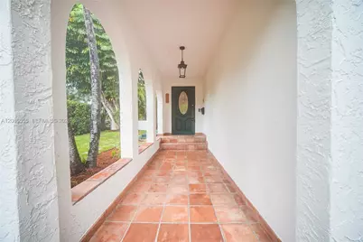 1114 Columbus Blvd, Coral Gables, FL 33134 - Photo 2