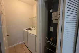 807 N Santa Catalina Cir, North Lauderdale, FL 33068 - Photo 32