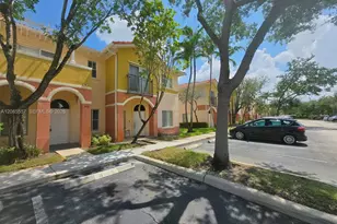 807 N Santa Catalina Cir, North Lauderdale, FL 33068 - Photo 4