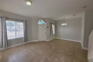 807 N Santa Catalina Cir, North Lauderdale, FL 33068 - Photo 8