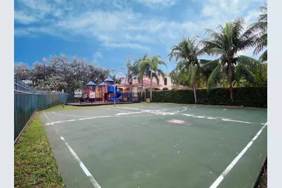 807 N Santa Catalina Cir, North Lauderdale, FL 33068 - Photo 34
